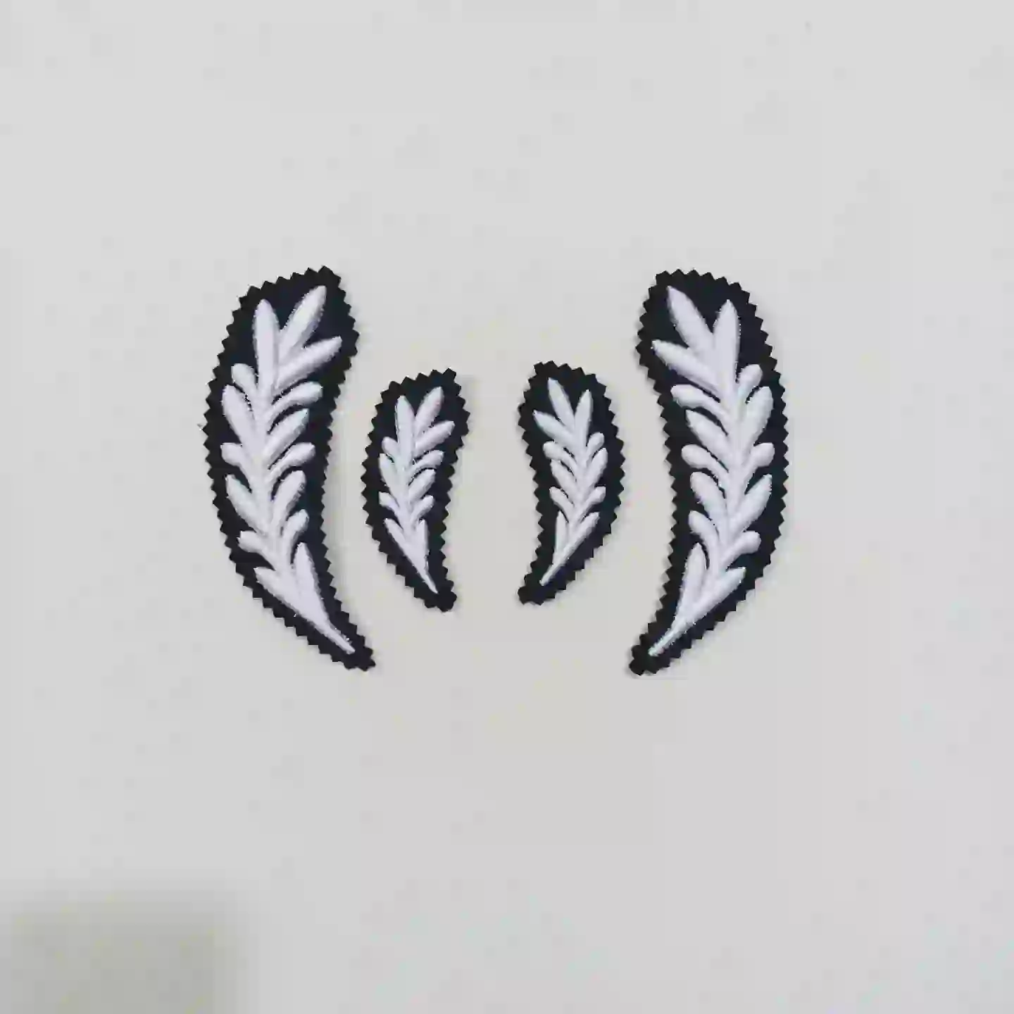 barg_sardari_sepah_nakh_abrisham_sefid_parche_makhmal