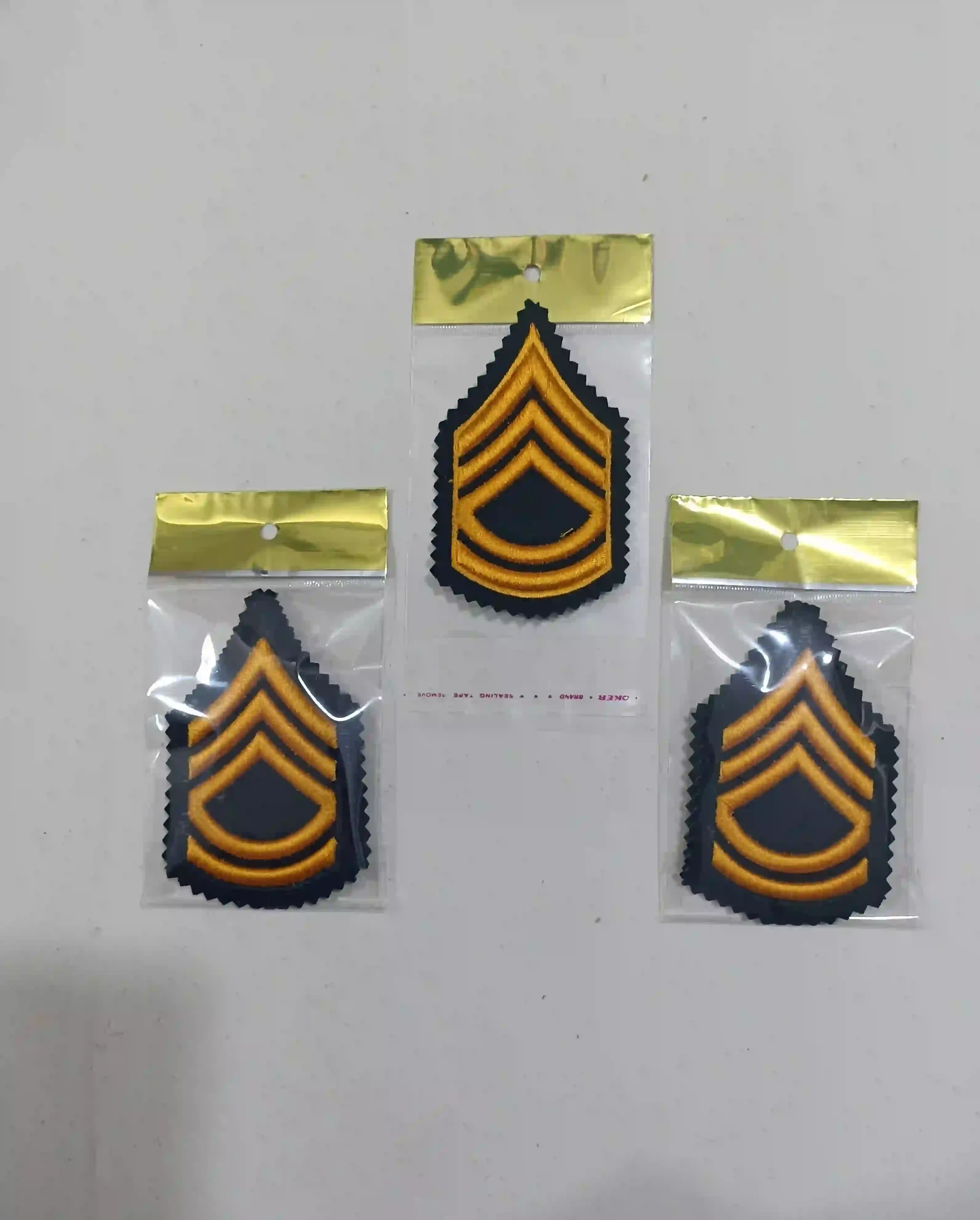 ostevar_1_artesh_talayi_dordozi_meshki_va_talayi_parche_makhmal