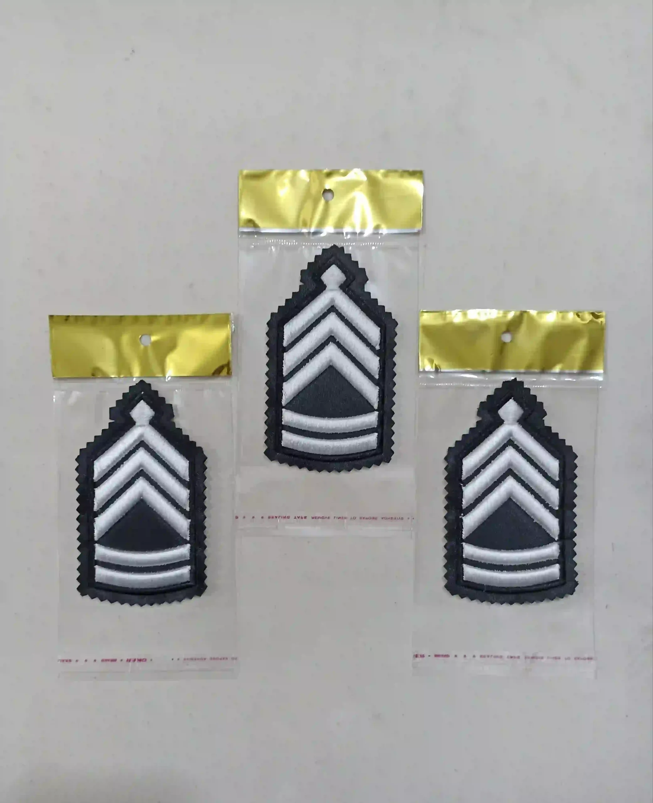 ostevar_1_entezami_nakh_sefid_parche_zedab