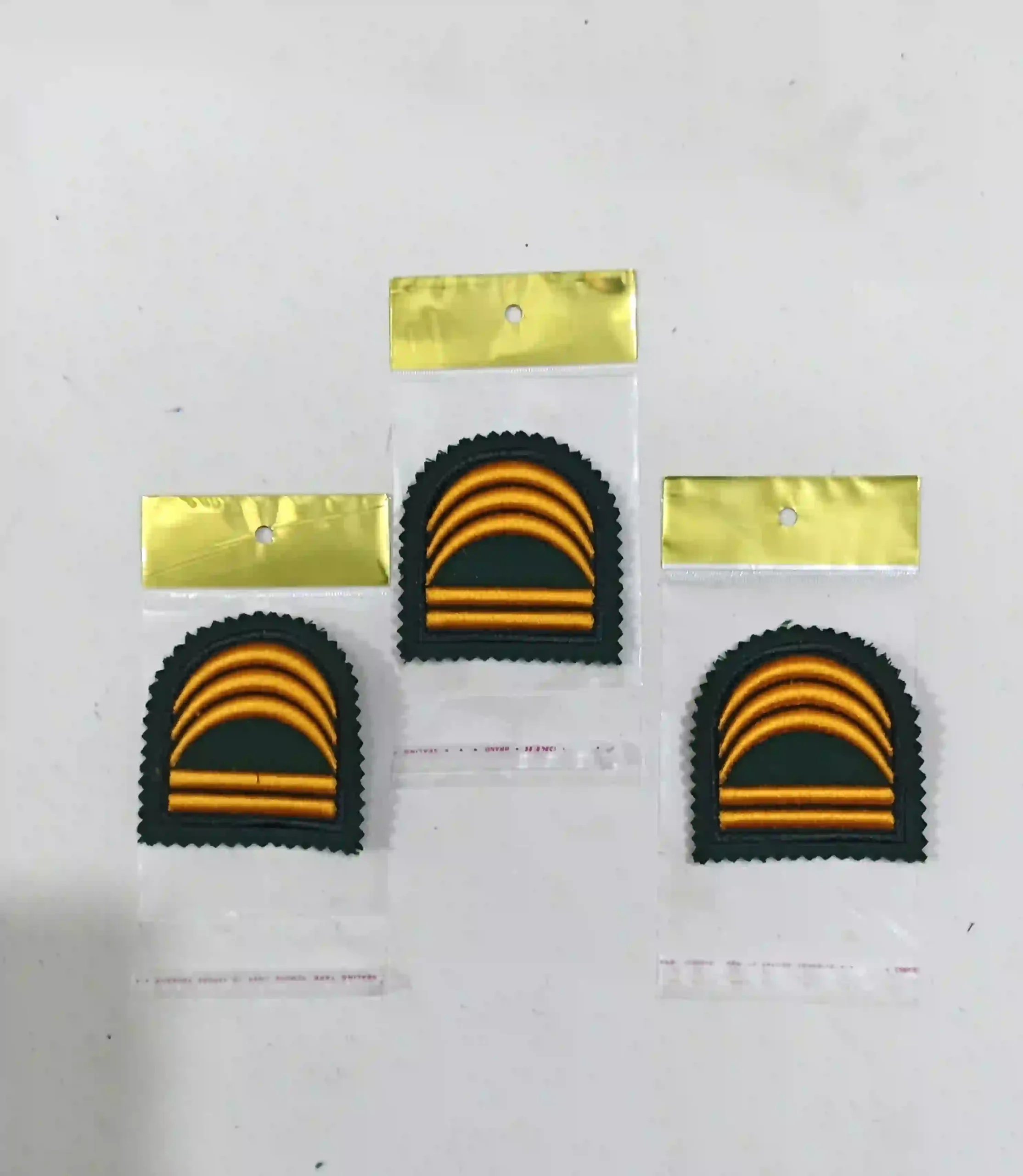 ostevar_1_sepah_talayi_dordoozi_meshki_parche_sabz_setadi