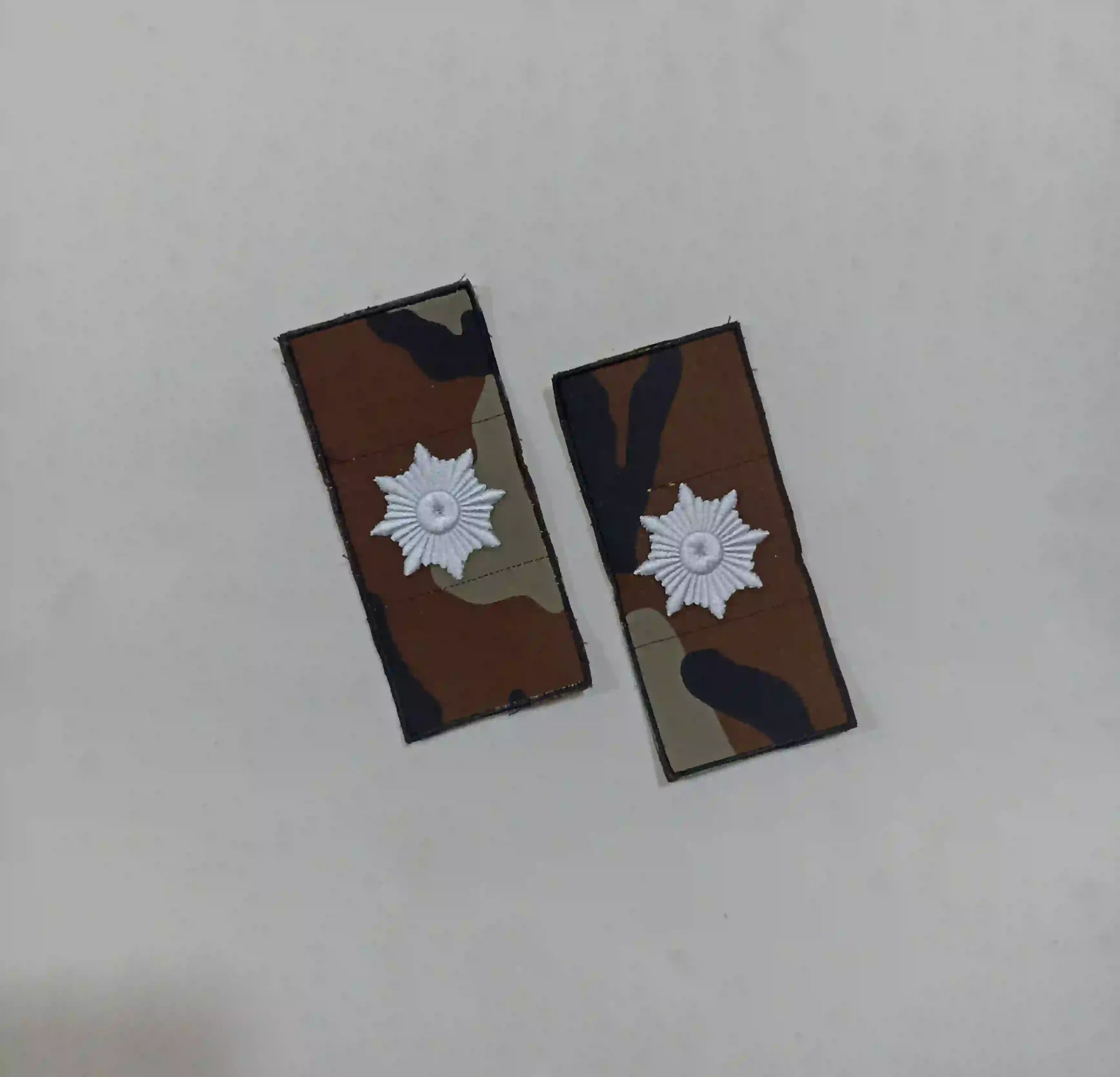 sargordi_artesh_nakh_sefid_parche_lajani_artesh