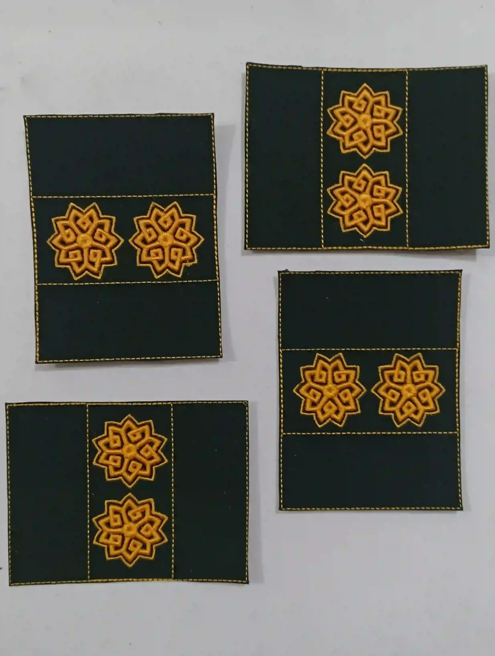 sarhang_dovom_sepah_ba_dordoozi_parche_makhmal_sabz